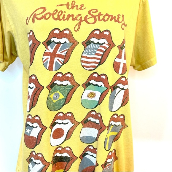 Rolling Stones Yellow Graphic Band Tee Women’s Medium 100% Cotton - Picture 2 of 8